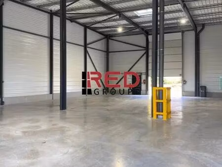 location entrepôt signes 83870 435m²