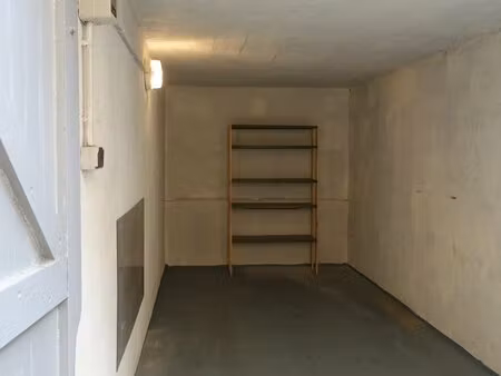garage - 32 rue humbert ii