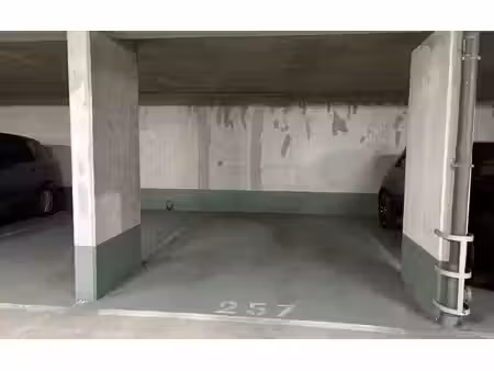 location stationnement  m² t- à paris 20  95 €