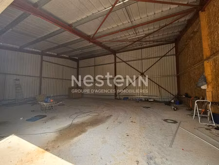 a louer - box 180m² secteur petosse