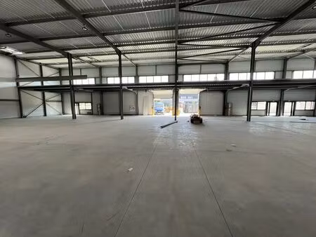 location local d’activités aulnay-sous-bois 93600 463m²