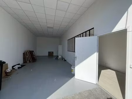 location local d’activités serris 77700 200m²