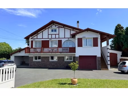 location maison  m² t-4 à anglet  1 560 €