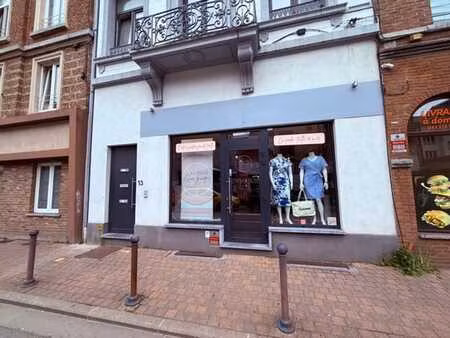 surface commerciale ou bureau d'environ 80m² en centre ville