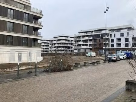 location commerce noisy le grand 93160 317m²