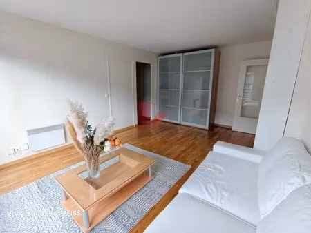 châtillon metro - 2 pièces de 46 m² - 4ème étage