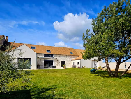 maison ancienne de 270m2 avec annexe de 100m2 - esprit conte