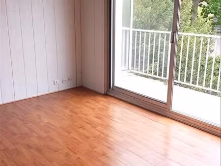appartement studio 30m² avec balcon et place de parking à villemoisson-sur-orge