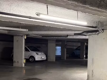 place de parking proche gare