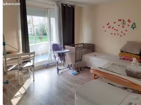 studio à cergy le haut