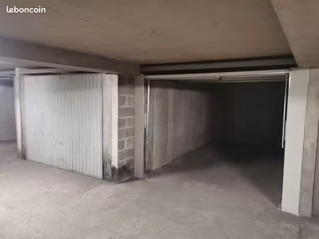 garage prox. place sathonay