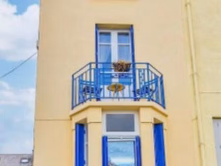 belle maison de 3 chambres avec jardin privatif dans le village of giat auvergne