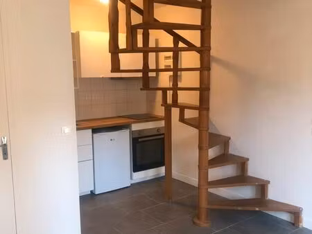 f2- duplex de charme 35m2/ 410 cc centre ville la loupe