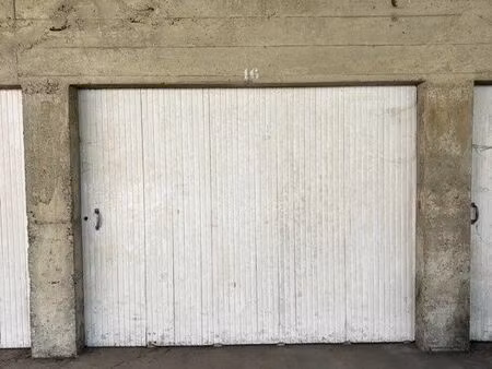 garage/box