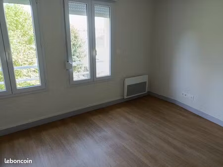 appt t2 à bais (proche evron)