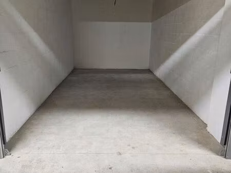 garage fermé sécurisé