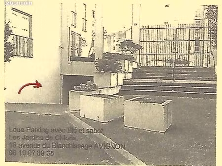 place de parking dans garage sécurisé