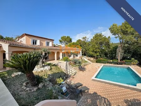 maison familiale 180 m2 avec studio indépendant piscine  4000 m2