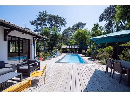 somptueuse villa proche de la plage et des commerces