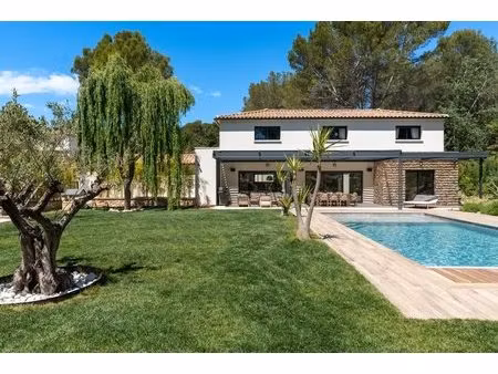 référence : 6790-fbr - maison contemporaine 215 m² avec piscine