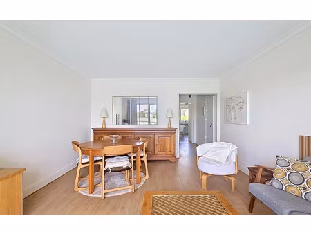 location appartement  m² t-2 à garches  1 364 €