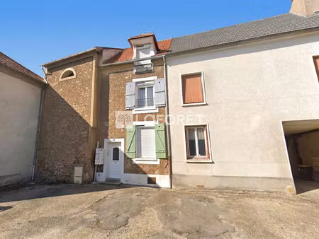 immeuble de rapport la ville du bois 61.79 m2