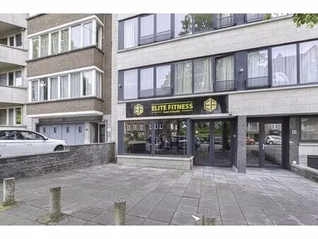 surface commerciale à louer à avenue de hinnisdael 39 woluwe-saint-pierre (vbe24502)