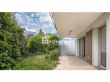 rare a la vente appartement + emplacement de parking privatif