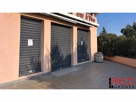 location commerce aix en provence 13100 214m²