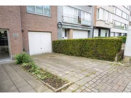 garage + parking stockel