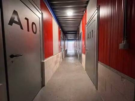 espace de stockage de 8 5 m² à louer
