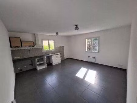 location appartement 3 pièces à pessac (33600) : à louer 3 pièces / 57m² pessac