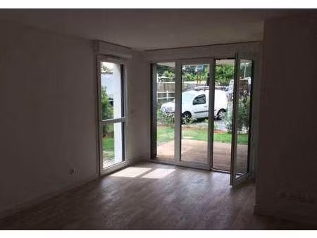 location appartement 3 pièces à pessac (33600) : à louer 3 pièces / 69m² pessac