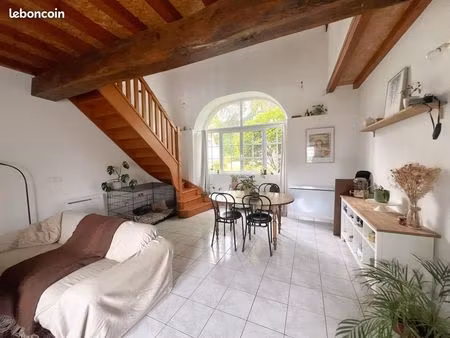 a louer jolie maison avec jardin à 12 km d'angers -