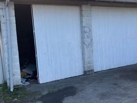grand garage a louer arras