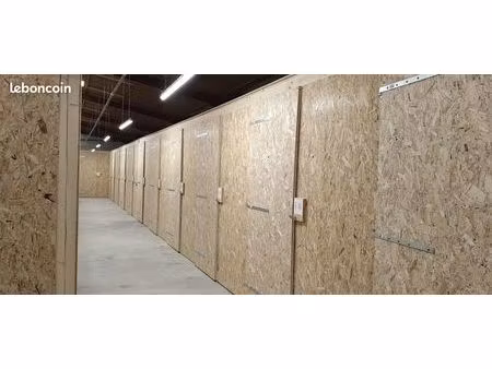 box stockage / local / garage / entrepôt / garde meubles