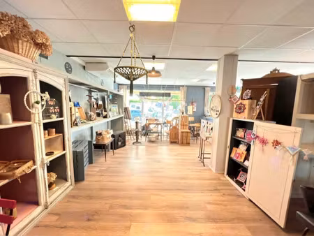 vente locaux professionnels 1 pièce 107 m² à morlaàs (64160)  220 000 €