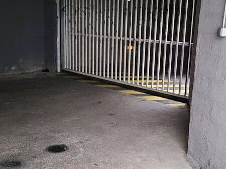 location garage box et parking à lanester (56600) : à louer / lanester