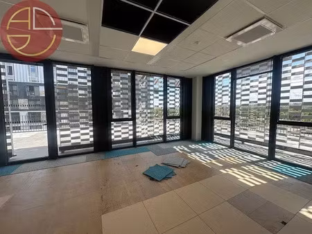 vente locaux professionnels 0 pièces 176 m² à labège (31670)  517 734 €