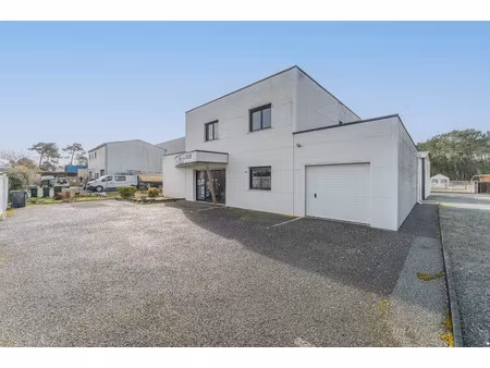 vente locaux professionnels 4 pièces 244.73 m² à andernos-les-bains (33510)  598 000 €