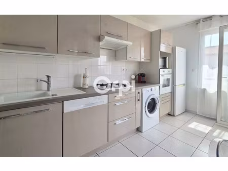 appartement meyzieu 70.06 m² t-3 à vendre  230 000 €