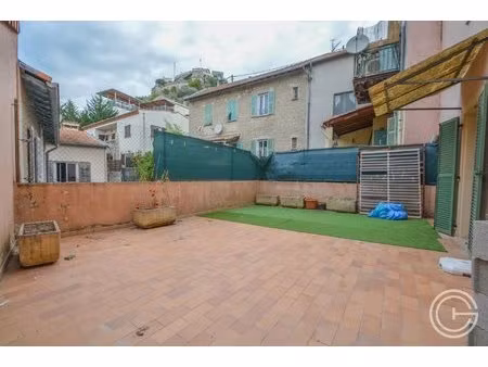 3 pieces vide - 3 rue saint roch - coeur village de contes