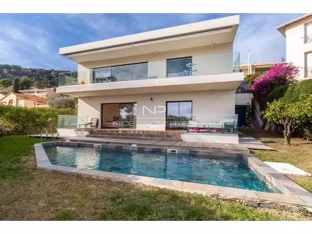 coeur de villefranche-sur-mer  superbe villa moderne avec 6 chambres et vue mer
