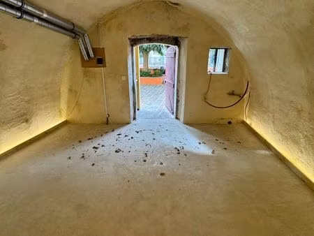 à louer grande cave de stockage non habitable