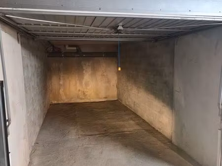 box fermé sécurisé 13 m² – sous-sol – bd de la madeleine  nice