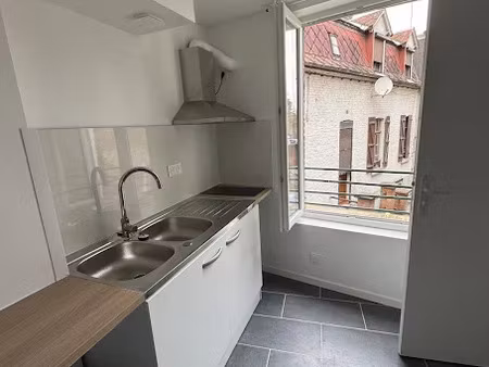 location meublée duplex 2 pièces 29.24 m² à avesnes-sur-helpe (59440)  390 €