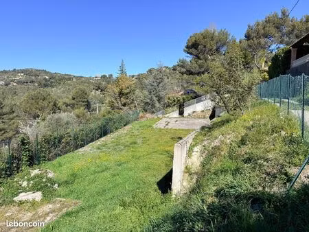 terrain de loisir