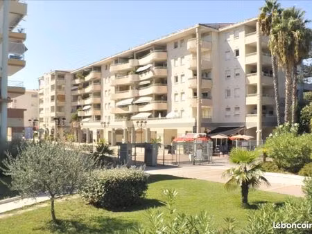 local commercial / d'activités / bureaux - antibes les pins - place andré malraux