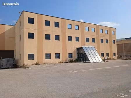 entrepots / bureaux zone industrielle carros