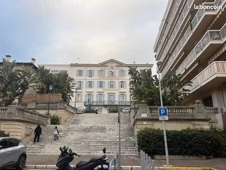 local commercial 151 m² cagnes-sur-mer